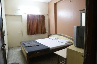 Hotel Pooja Palace Lodgein, Ahmednagar 2